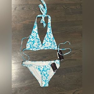 NOBO Flower Blue and White Bikini Top Size: Large Bottom Size: Medium